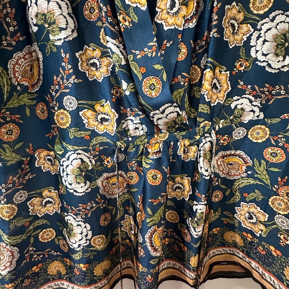 Gorgeous Ann Taylor dress top EUC - Picture 6 of 6